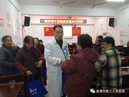 https://mmbiz.qpic.cn/mmbiz_jpg/uBqUvETFcM0VHsiavHVwpMj2l2YRPuADXw4ODdR9LFpN7ja7ViaRptNYwQH6R7THibbgiaKTdUOVU2LBunwtrDrBiaQ/640?wx_fmt=jpeg